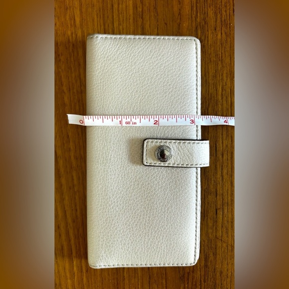 COACH Slim Bifold Wallet | Pearl/Beige Metallic Color | - Picture 15 of 16